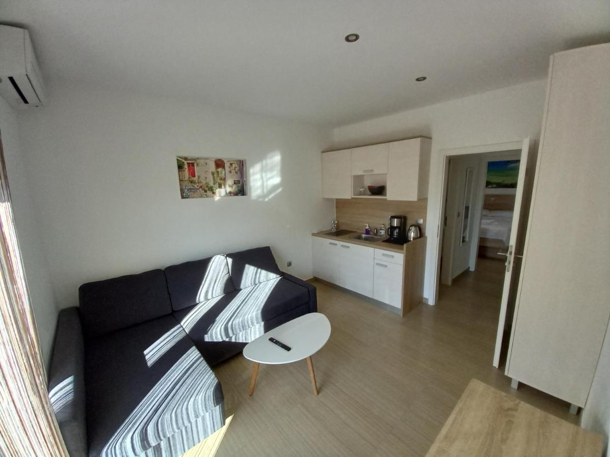 Apartmani Tropical Vodice Extérieur photo